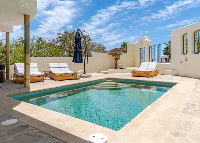 Villa Casa Reyes, Casa Reyes Family Oasis, Heated-pool & Amazing Views Cabo San Lucas