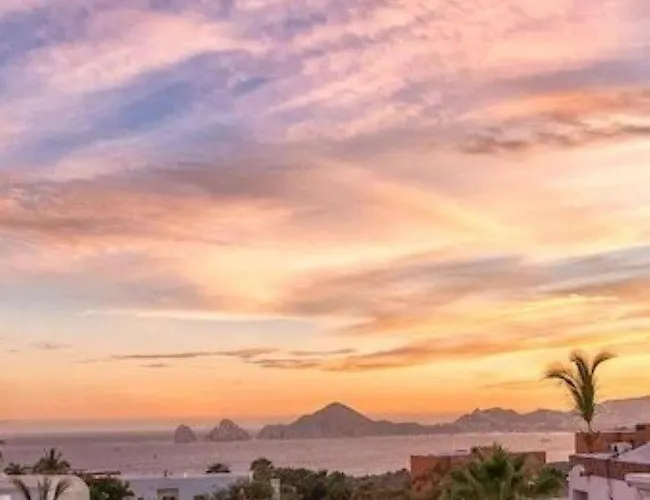 Casa Reyes, Casa Reyes Family Oasis, Heated-pool & Amazing Views Villa *