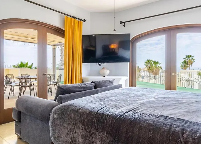 Casa Reyes, Casa Reyes Family Oasis, Heated-pool & Amazing Views Cabo San Lucas