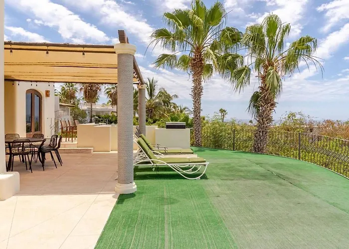 Casa Reyes, Casa Reyes Family Oasis, Heated-pool & Amazing Views *