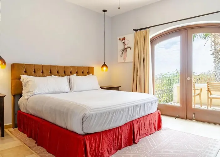 Villa Casa Reyes, Casa Reyes Family Oasis, Heated-pool & Amazing Views Cabo San Lucas