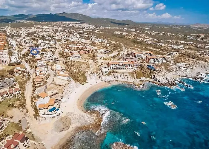 Casa Reyes, Casa Reyes Family Oasis, Heated-pool & Amazing Views Villa *