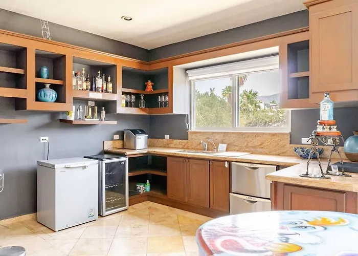 Casa Reyes, Casa Reyes Family Oasis, Heated-pool & Amazing Views Cabo San Lucas