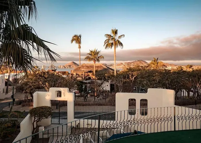 Casa Reyes, Casa Reyes Family Oasis, Heated-pool & Amazing Views Villa *