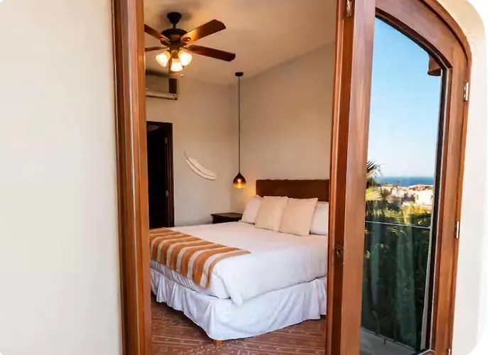 Villa Casa Reyes, Casa Reyes Family Oasis, Heated-pool & Amazing Views Cabo San Lucas